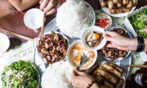Cơm văn phòng